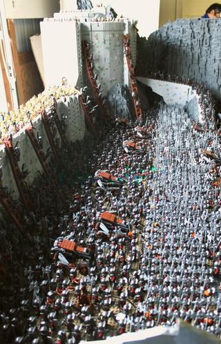 Illustration for article titled LEGO Helm's Deep Redefines The Term "Epic Battle"